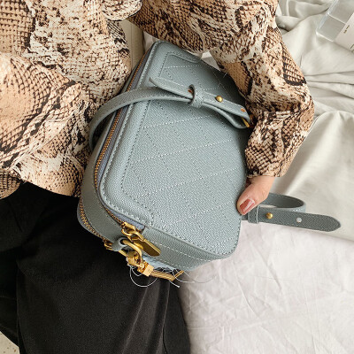 

Qiao Bani 2019 new Korean version of the fashion Dongdaemun snake double pull pillow bag trend single shoulder diagonal handbag