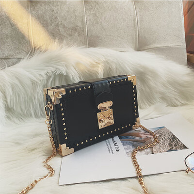 

Bag female 2019 new Korean fashion retro rivets casual simple wild chain shoulder slung box bag
