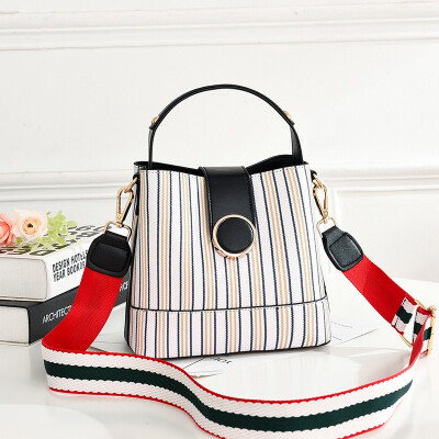 

Summer Womens New Fashion Ins Baitao Ladies Hand Bill Shoulder Slant Bag Summer Women