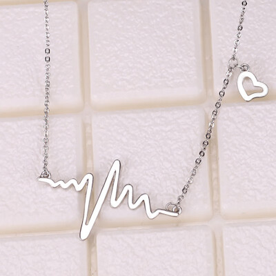 

Woman jewelry imitation titanium steel ECG heart-shaped necklace chain necklace Girl Ladies Gifts