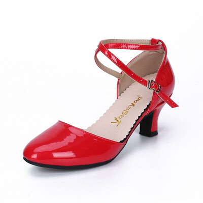 

YAGEYAN modern dance shoes soft bottom dance shoes patent leather square dance shoes dance shoes 4194