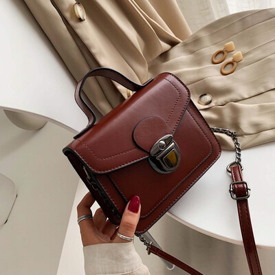 

Small bag female new Korean version of the retro shoulder Messenger bag fashion simple small square package tide