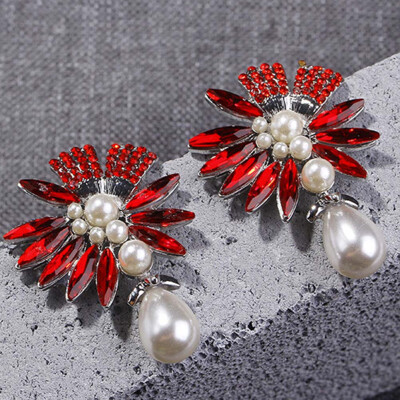 

Crystal Flower Glaze Stud Earrings Woman Lovely Imitation Pearls Small Earring Female Wedding Jewelry