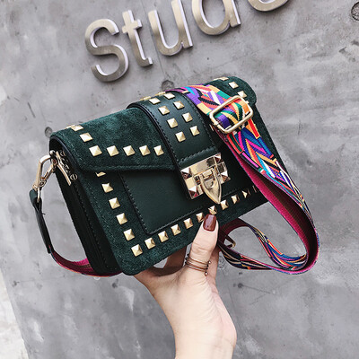 

Small clear Brand Designer Woman 2019 New Fashion Messenger Bag Chains Shoulder Bag Female Rivets Transparent Square PU Handbag