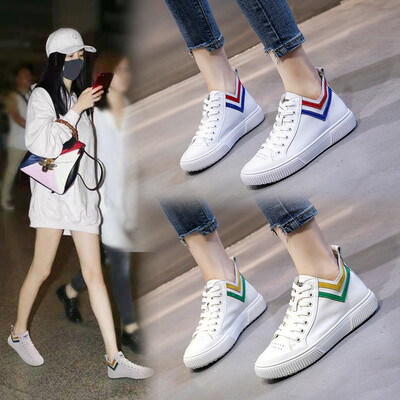 

Autumn new white shoes female Korean version of the wild flat womens shoes net red with the V