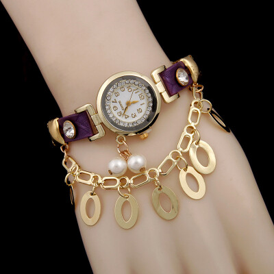 

New hot womens pearl center copper pendant bracelet watch dial diamond rivet quartz watch