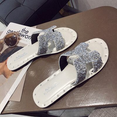 

Korean version wearing h slippers Women 2019 Spring New Fashion Water drill ins Port Wind flat bottom word drag beach cool drag