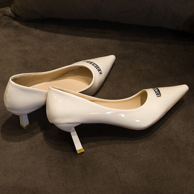 

Shoe women in summer Korean version of high-heeled shoes women fine with casual temperament Joker shallow pointed shoes women