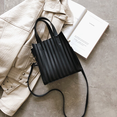 

Qiao Bani 2019 new South Korea ins fashion silicone pleats mother bag shoulder bag diagonal cross trend handbags