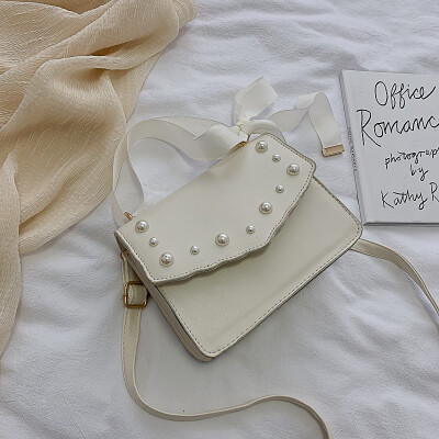 

Female bag 2019 new high-end fairy small bag fashion pearl bag foreign gas network red texture wild Messenger bag