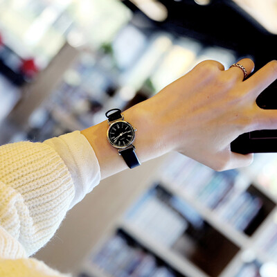 

Ins Han Feng chic simple Korean retro art watch female middle school students casual atmosphere quality college wind waterproof