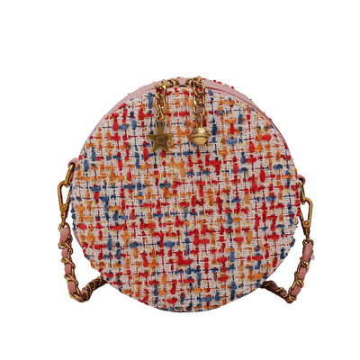 

Small bag female 2019 new Korean version of the wild female bag ins fashion simple rivet Messenger bag shoulder small square bag