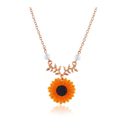 

Hot Selling Jewelry Creative Sunflower Necklace Leaves Flower Pendant Sweater Long Chain for Christmas Gift