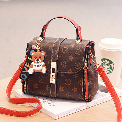 

2019 spring new womens bag small square bag handbag Korean version of the shoulder bag cool tide Messenger bag