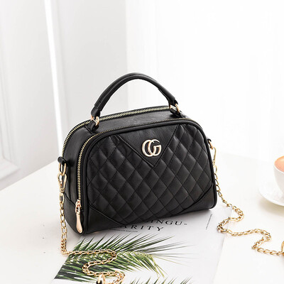 

New small bag female bag 2019 new wild portable fashion ladies shoulder Messenger bag Korean version of the tide