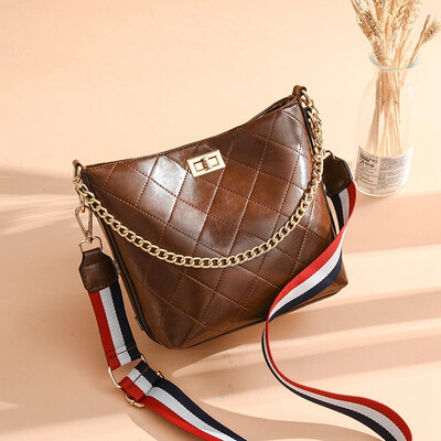 

Bucket Bag Female Tide Korean Version Baitao Slant Chain Handbag with Large Capacity Single Shoulder Lock Bucket