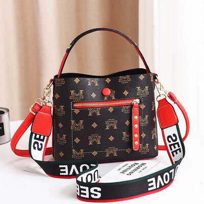 

Up-to-date Korean fashion ladiesbags with INSS overheated single shoulder inclined water bucket