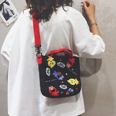 

Sesame Street Messenger Bag Female 2019 New Wave Korean Casual Casual Shoulder Bag Cartoon Canvas Bag Student Bag