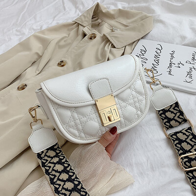 

Textured small bag chic fashion wide shoulder strap saddle bag new 2019 small fresh lock bag slant bag
