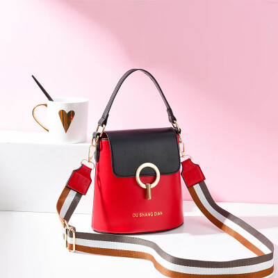 

Summer handbag ladys new fashion Korean version of Baitao ins collision color single shoulder inclined water bucket bag