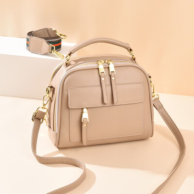 

In summer the new bag is popular with women Korean fashion wild ins shoulder messenger bag portable small square bag