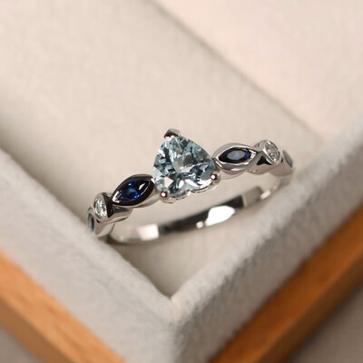 

RingSilver Color Romantic Heart Pave Crystal Finger Rings For Women Colorful Zircon Fashion Wedding Ring Valentines Day Gift