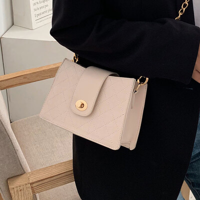

Simple new small bag female 2019 new fashion girl rhombic chain bag fresh summer shoulder Messenger bag