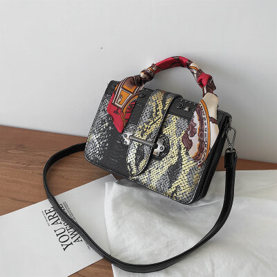 

Qiao Bani 2019 new European&American style fashion scarves snakeskin rivet flip bag shoulder bag diagonal shoulder bag