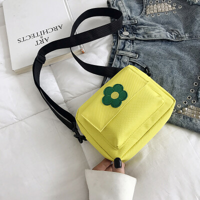 

2019 new small fresh temperament canvas bag female casual simple fashion shoulder bag cute flower Messenger bag