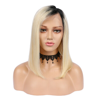 

Short lace wig