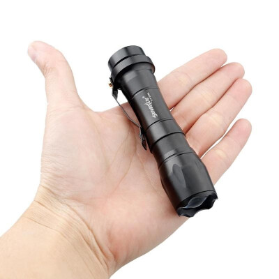 

Skywolfeye Portable XPE LED Flashlight Zoomble Torch Lamp with Pen Clip