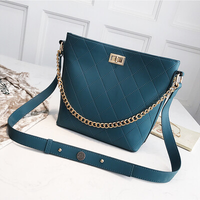 

Bag female 2019 new Korean fashion rhombic embroidery line casual wild chain hand strap shoulder slung bucket bag
