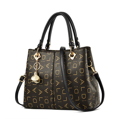 

Female bag fashion middle-aged mother bag single shoulder slant handbag Korean version of large bag