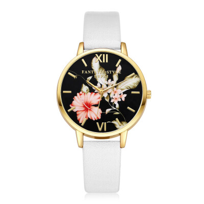 

Featured Womens Watches Scale Golden Border Dial Ladies Quartz Wristwatch Flower Pattern Leather Strap Clock Reloj Mujer