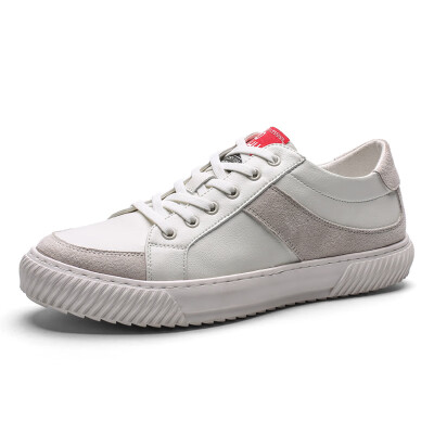 

Simple white shoes 2019 spring new mens shoes casual England Korean version of the breathable shoes men