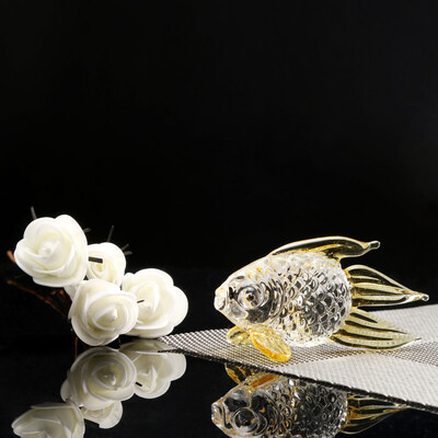 

Toponeto Crystal Goldfish Wedding Decor Paperweight Figurine Gift Crafts Home Decor
