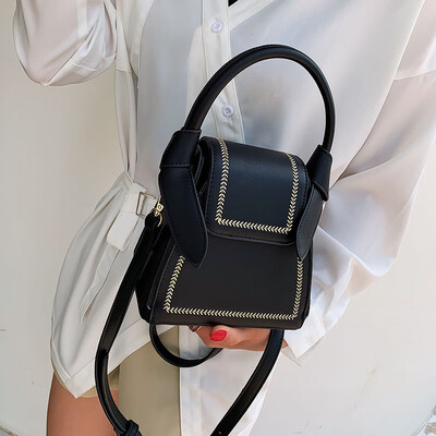 

Qiao Bani 2019 new South Korea ins fashion embroidered line hit color geometry bag hand shoulder diagonal cross-trend handbag