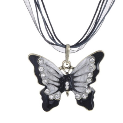 

Fashion Women Long Chain Necklace Jewelry Butterfly Charm Insect Pendant Gifts