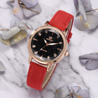 

RM Luxury Temperament Lady Irregular Mirror Leather Belt Watch Analog Quartz Watch