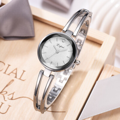 

RM European Beauty Simple Casual Fashion Convex Small Exquisite Bracelet Watch