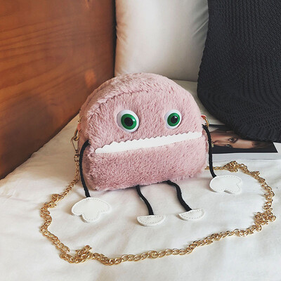 

New cute funny small bag female 2018 new winter fur portable girl chic chain shoulder Messenger bag