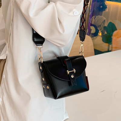 

Net red Sen popular female bag 2019 new wild ins shoulder bag summer small fresh air Messenger bag
