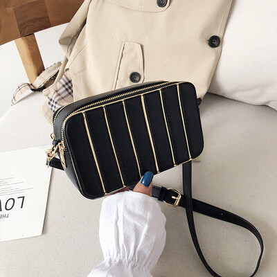 

New contrast color mosaic bag female 2019 new popular Korean version of the wild single shoulder slung fashion casual small square bag