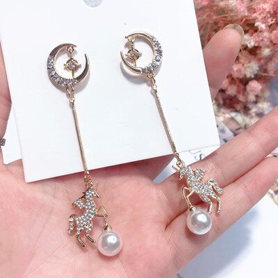 

Silver Pearl Moon Long Ear Line Female Earrings Japanese And Korean Net Red Personality Atmospheric Earrings