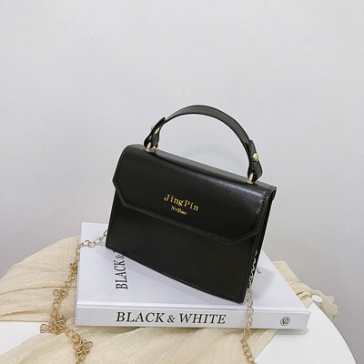 

2019 new texture small square bag female simple fashion letter chain Messenger bag casual retro wild handbag