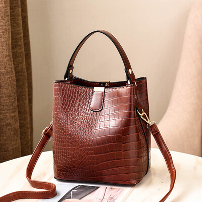 

2019 spring new womens bag fashion casual handbag cool Korean version of the shoulder bag Messenger bag
