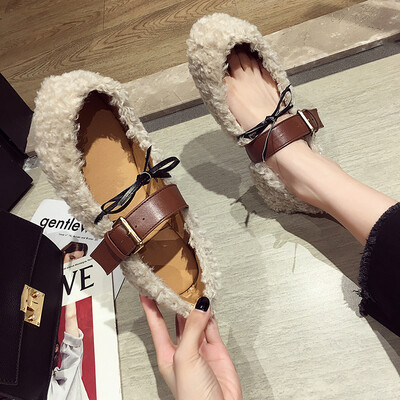 

Womens shoes autumn shoes net red fashion hasp round head flat bottom Mao Mao shoes fairy wind Joker temperament shoes