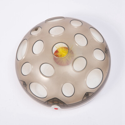 

Interactive Pet Plate Toy Built-in Feather Toy Cat Turntable 16 Holes Automatic Scratch Board USB Rechargeable
