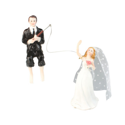 

2pcs Couple Fishing Bride Groom Resin Romantic Cake Doll Catching Bride Funny Engagement Wedding Cake Topper