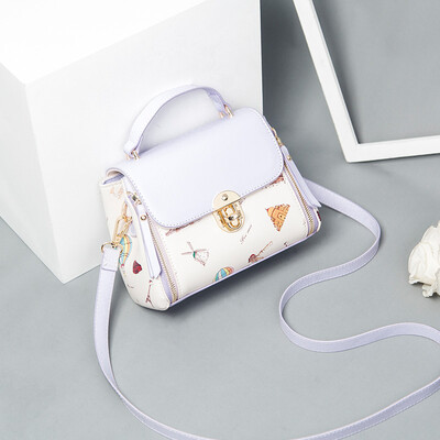 

Summer ins Super Fire Girls on Korean Single Shoulder Messenger Bag Fashion Joker Handheld Crossover